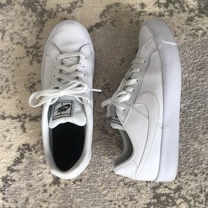 Nike AC Court Royal // 9